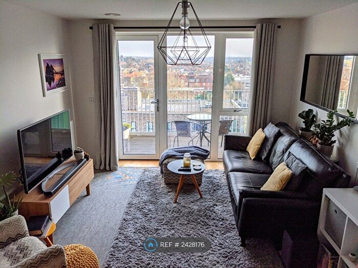 1 Bedroom Flat To Rent In Crossways, Slough, SL1