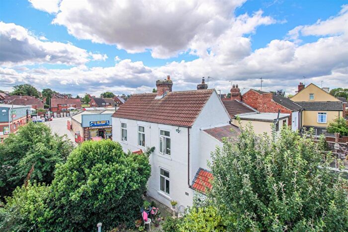 3 Bedroom Cottage For Sale In White Apron Street, South Kirkby, Pontefract, WF9