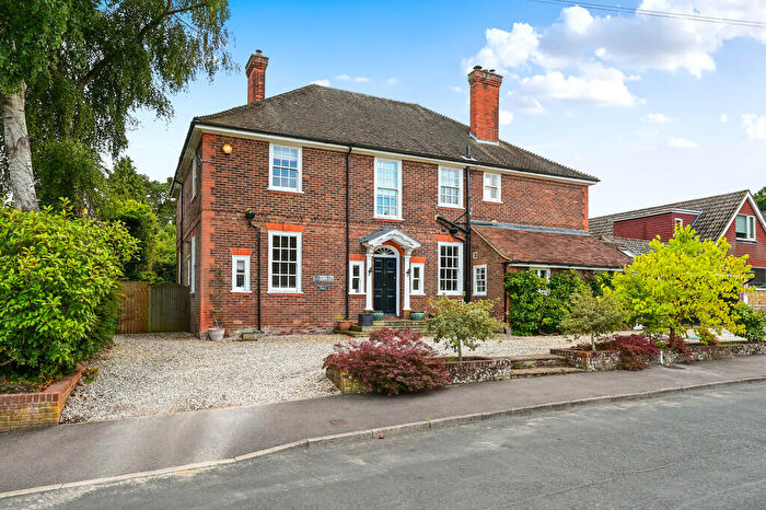 5 Bedroom Detached House For Sale In Silver Glades, Yateley, GU46