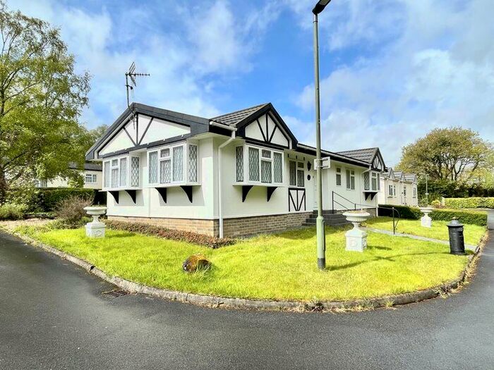 3 Bedroom Detached House For Sale In The Beeches, Okehampton, EX20