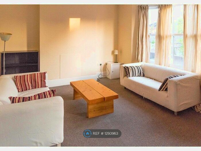 2 Bedroom Flat To Rent In St Swithuns Road, London SE13