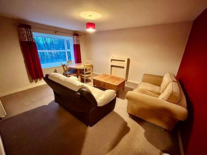 2 Bedroom Apartment To Rent In Minster Court, L7