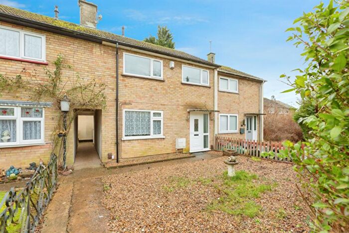 3 Bedroom Semi Detached House For Sale In Fastnet Road, Leicester, LE5