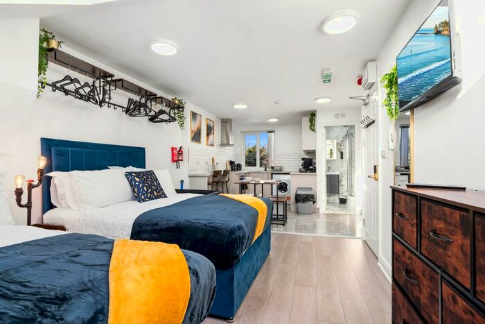 Studio To Rent In Pershore Road, Birmingham, B30