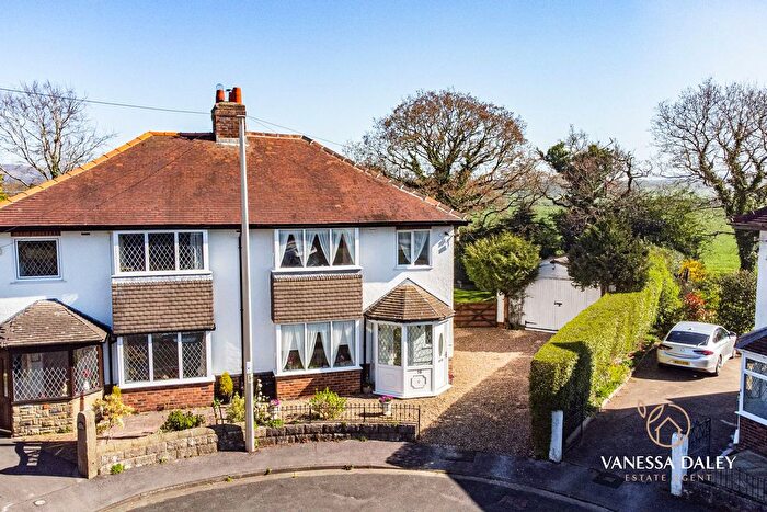 3 Bedroom Semi-Detached House For Sale In South Grove, Preston, PR3