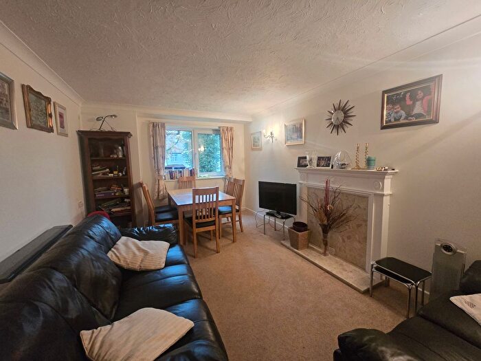 1 Bedroom Property To Rent In St. Elizabeths Court, London, N12