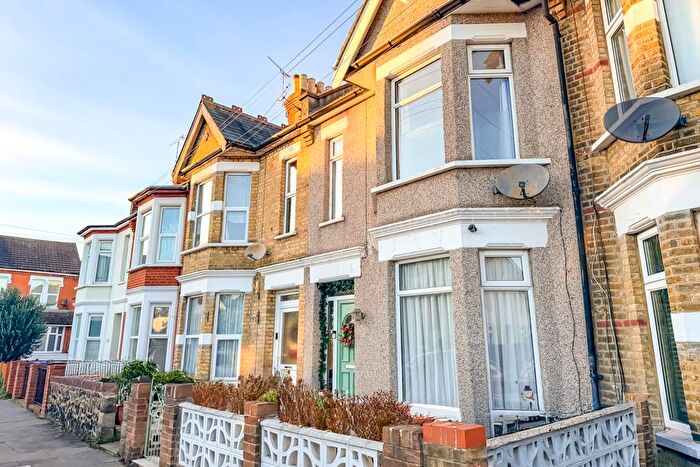 4 Bedroom Terraced House For Sale In Stornoway Road, Southend-on-Sea, SS2