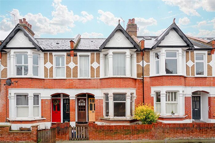 1 Bedroom Flat For Sale In Third Cross Road, Twickenham, TW2