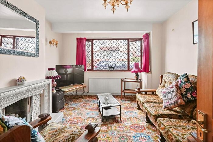 4 Bedroom Terraced House For Sale In Burford Road, Sutton, SM1