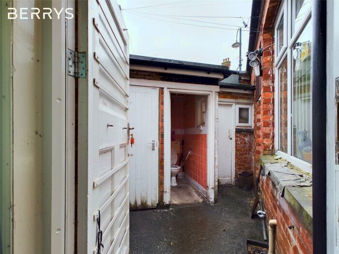 Property For Sale In Market Street, Kettering, Northants, NN16