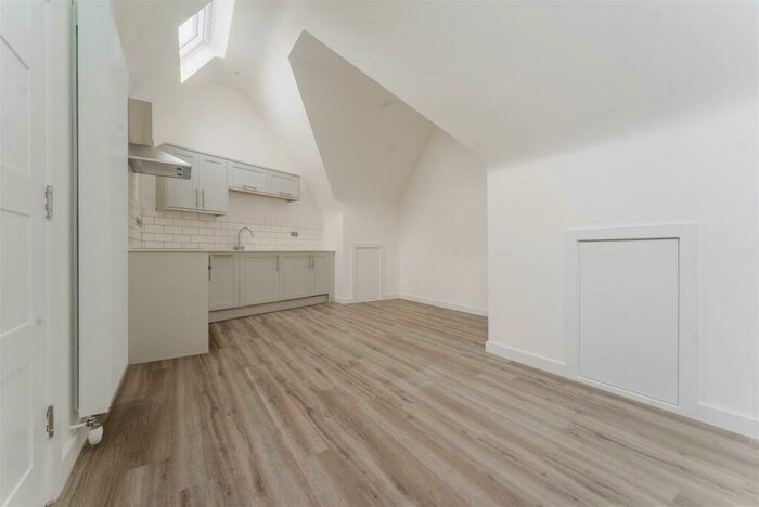 1 Bedroom Flat To Rent In London Road, Guildford, GU1