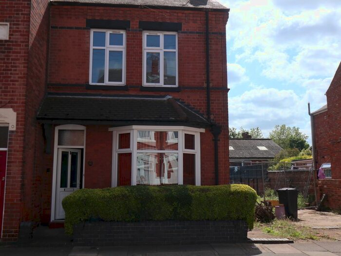 2 Bedroom Town House To Rent In Anchor Street, Leicester, LE4