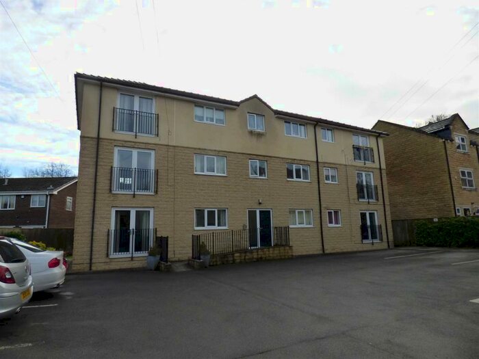 2 Bedroom Flat To Rent In Briggate, Dalton, Huddersfield, HD5