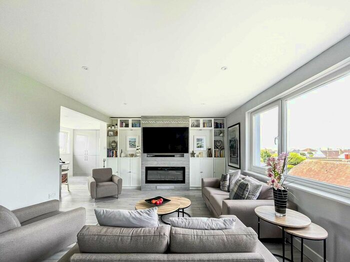 2 Bedroom Flat To Rent In Lanka Court, Marine Drive, West Wittering, West Sussex, PO20