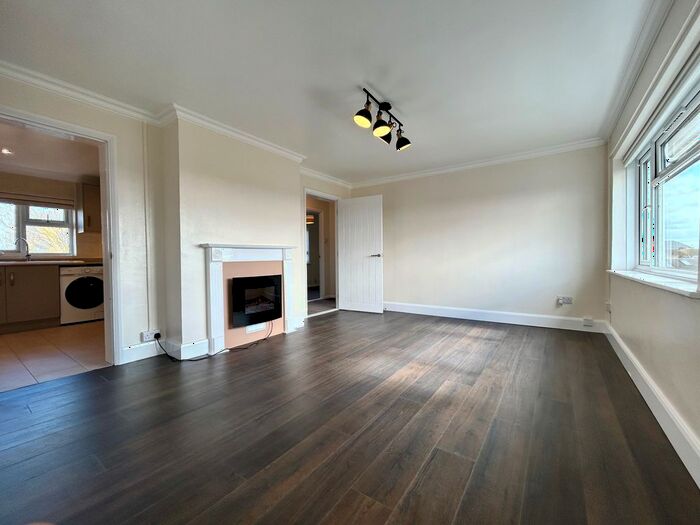 2 Bedroom Flat To Rent In Jeffreys Road, Cressing, Braintree, CM77