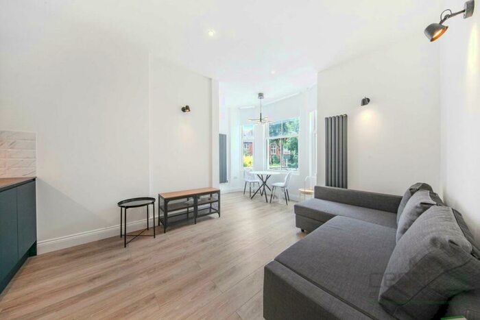 1 Bedroom Flat To Rent In Exeter Road, Kilburn, NW2