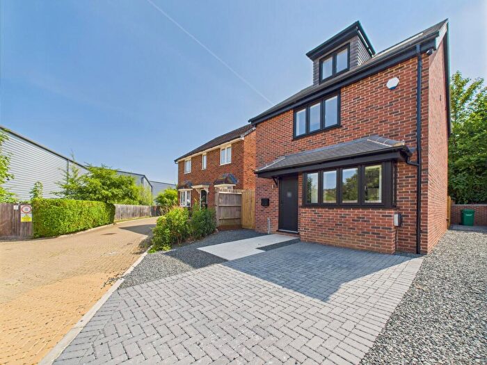 3 Bedroom Detached House To Rent In Sandsdown Close, High Wycombe, HP12