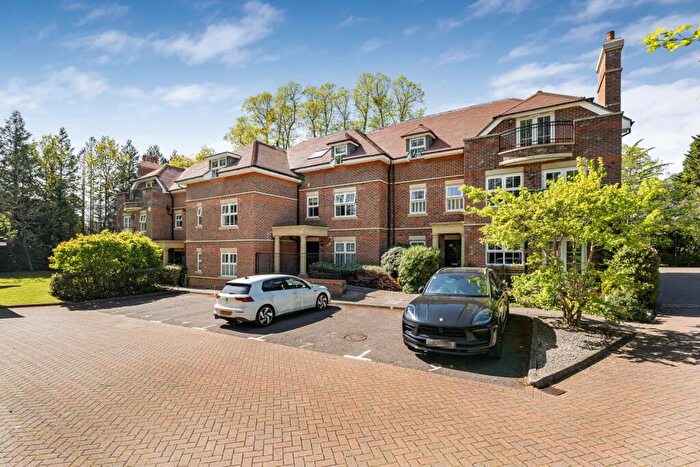 2 Bedroom Apartment For Sale In Lady Margaret Road, Ascot, Berkshire, SL5