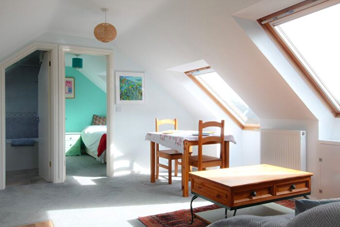 1 Bedroom Flat For Sale In Rippington Drive, Oxford, Oxfordshire, OX3