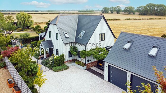 5 Bedroom Detached House For Sale In Honey Hill, Fen Drayton, Cambridgeshire, CB24