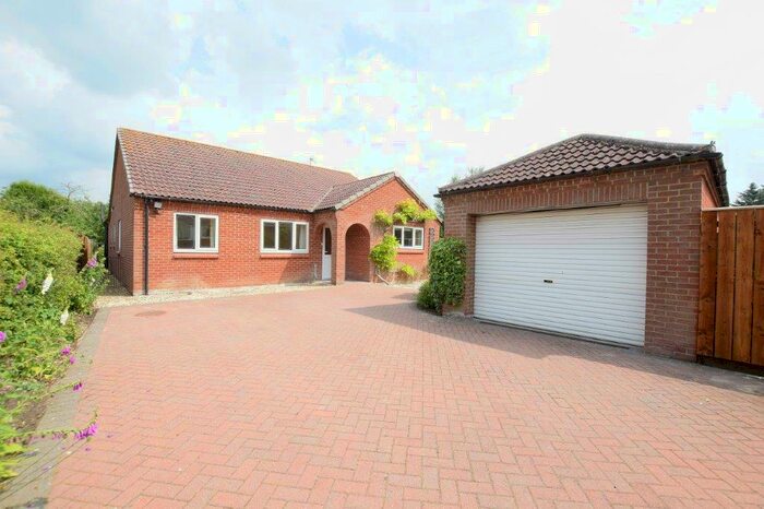 4 Bedroom Bungalow To Rent In West Street, North Kelsey, LN7
