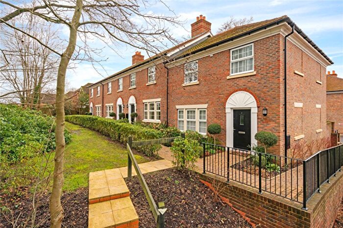 3 Bedroom Terraced House For Sale In Redcliffe Place, Tunbridge Wells, TN2