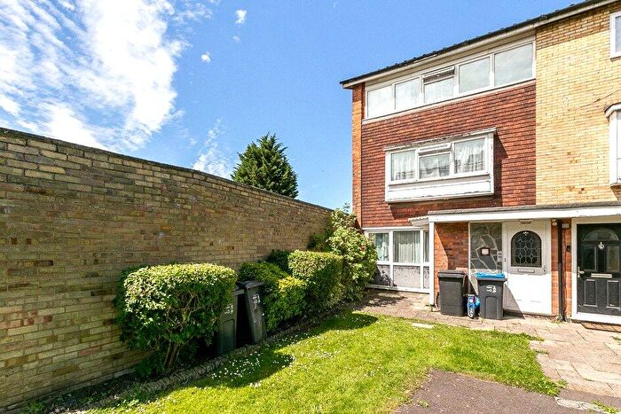 2 Bedroom End Of Terrace House To Rent In South Lodge Avenue, Mitcham, CR4