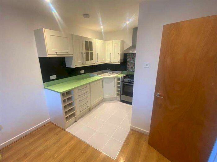 2 Bedroom Apartment To Rent In Tredray House, South Street, Gosport, Hampshire, PO12