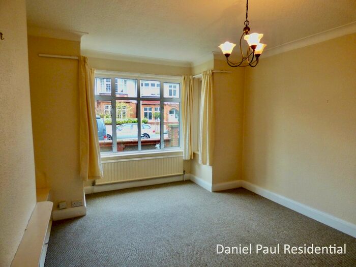3 Bedroom End Of Terrace House For Sale In Blondin Avenue, London, W5