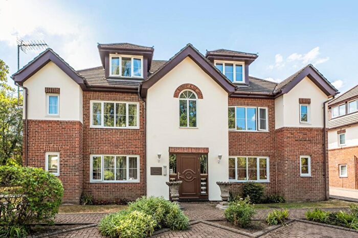 1 Bedroom Flat For Sale In Hornchurch Hill, Victoria House Windsor Court Hornchurch Hill, CR3