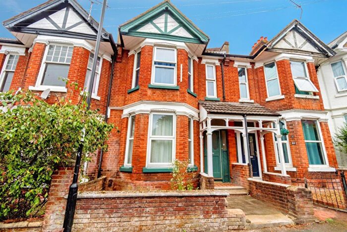 5 Bedroom Terraced House For Sale In Tennyson Road, Southampton, SO17