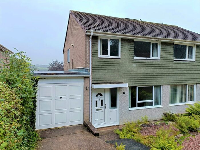 3 Bedroom Property To Rent In Maple Close, Tavistock, Devon, PL19