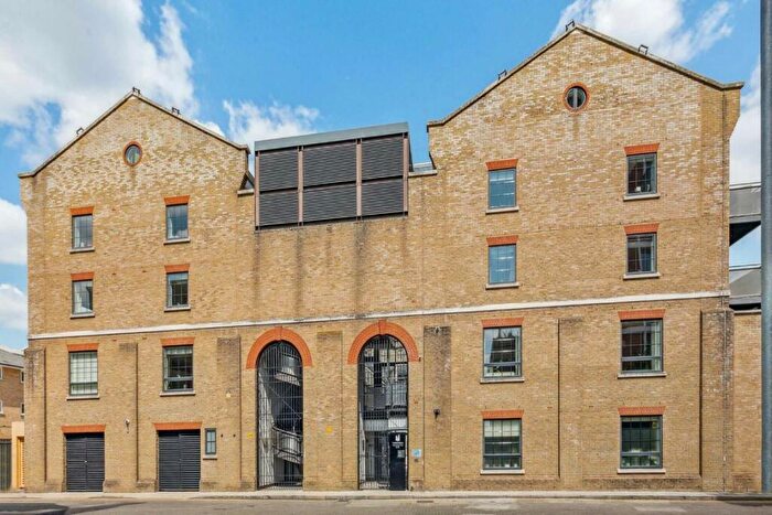 1 Bedroom Flat To Rent In York Road, Battersea, SW11