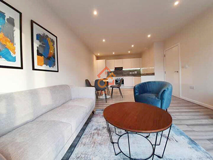 2 Bedroom Flat To Rent In Foxglove Apartments, Bittacy Hill, London, NW7