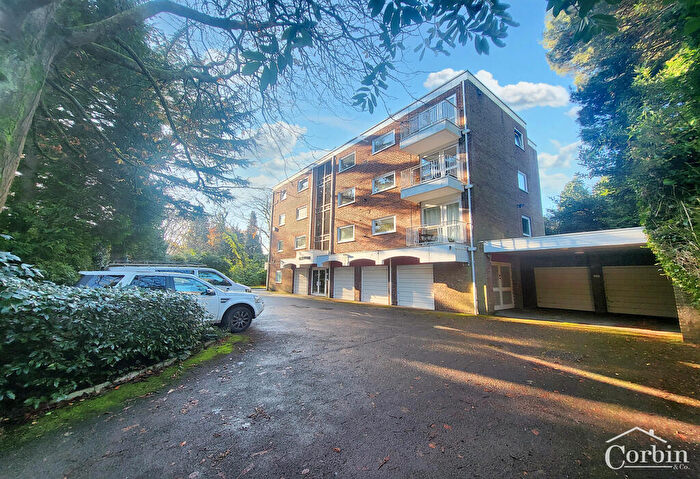 2 Bedroom Flat To Rent In Glenwood, Bournemouth, Dorset, BH4
