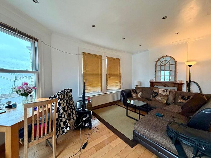 3 Bedroom Maisonette To Rent In Chatto Road, London, SW11