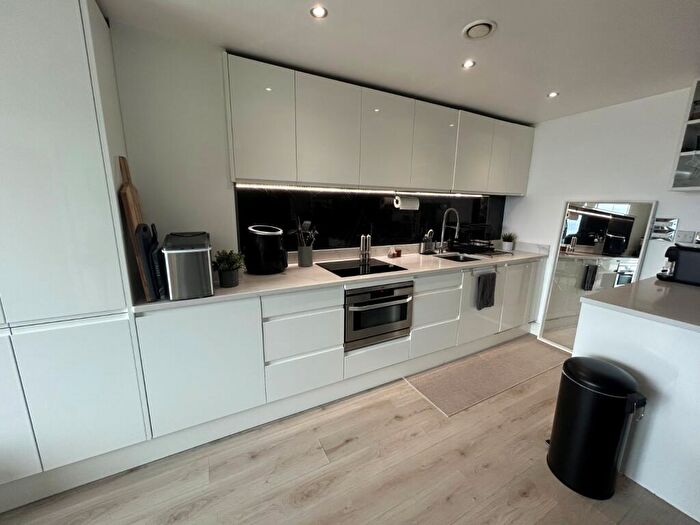 2 Bedroom Flat To Rent In Litmus Building, Huntingdon Street, Nottingham, NG1