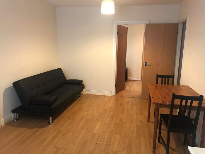 1 Bedroom Apartment To Rent In Holt Road, L7