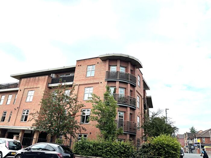 2 Bedroom Apartment To Rent In Central Road, West Didsbury, M20