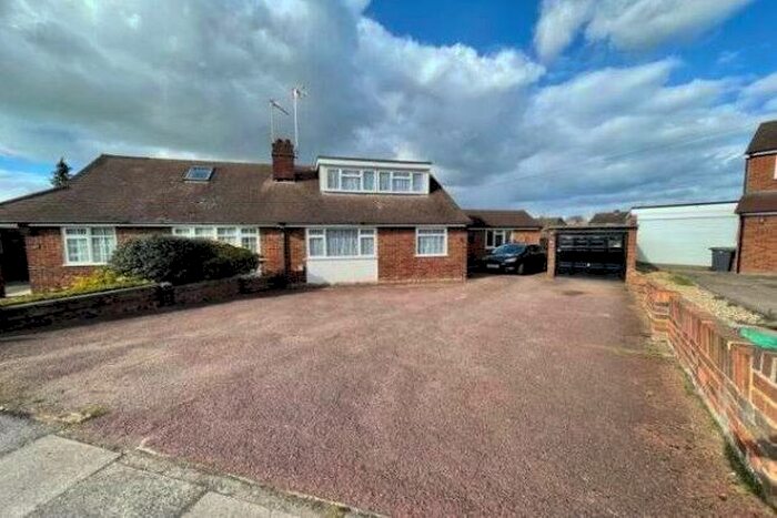 4 Bedroom Property To Rent In Chapterhouse Road, Luton, LU4