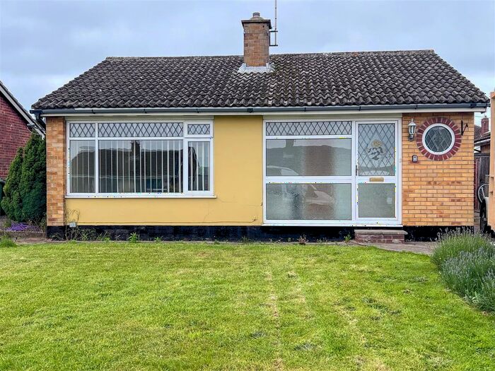 2 Bedroom Detached Bungalow To Rent In Breydon Way, Lowestoft, NR33
