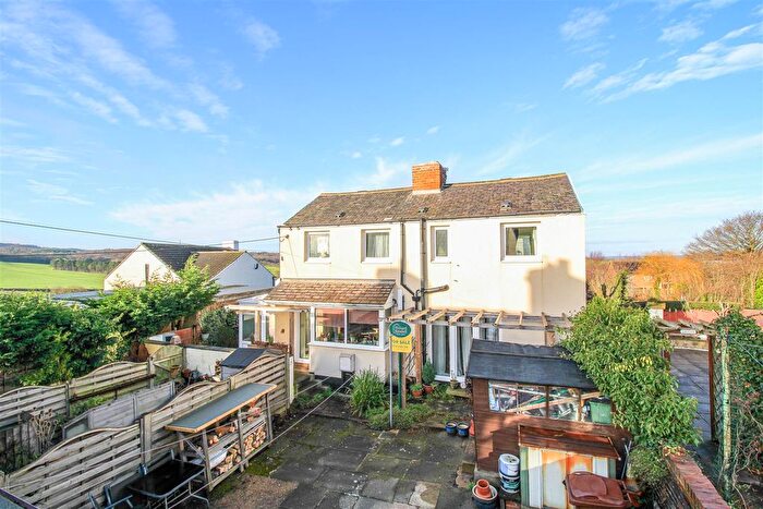 2 Bedroom Detached House For Sale In Cliff Road, Crigglestone, Wakefield, WF4