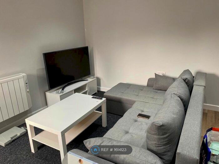 1 Bedroom Flat To Rent In Littleton Road, Salford, M6