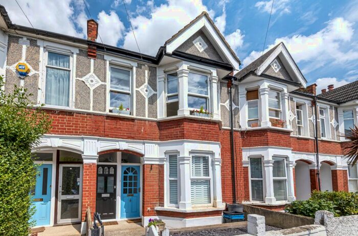 2 Bedroom Maisonette To Rent In Elmsleigh Road, Twickenham, TW2