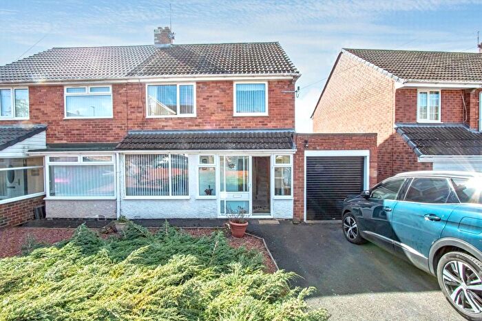 3 Bedroom Semi Detached House For Sale In Coquet Grove, Throckley, Newcastle Upon Tyne, NE15