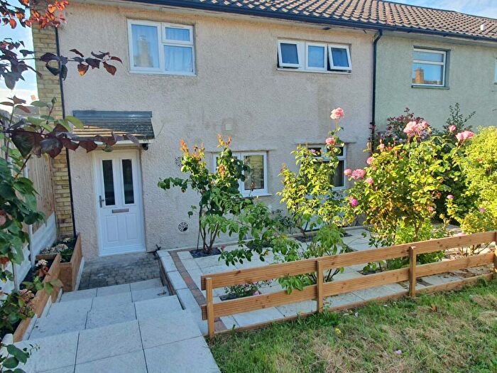 3 Bedroom End Of Terrace House To Rent In Bronte Paths, Stevenage, SG2