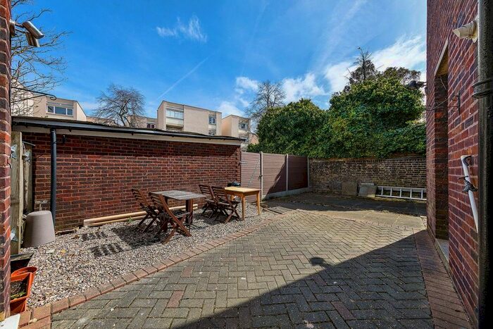 1 Bedroom Flat To Rent In Wixs Lane, Battersea, London, SW4