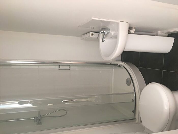 Studio To Rent In Westgate, Wakefield, WF2