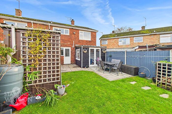 3 Bedroom End Of Terrace House For Sale In St. Marys Drive, Diss, IP22