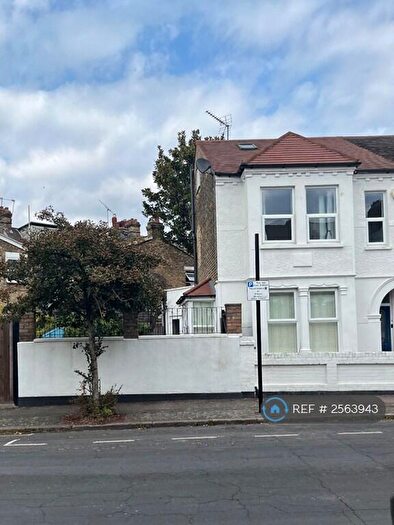 3 Bedroom End Of Terrace House To Rent In Sandtoft Road, London, SE7